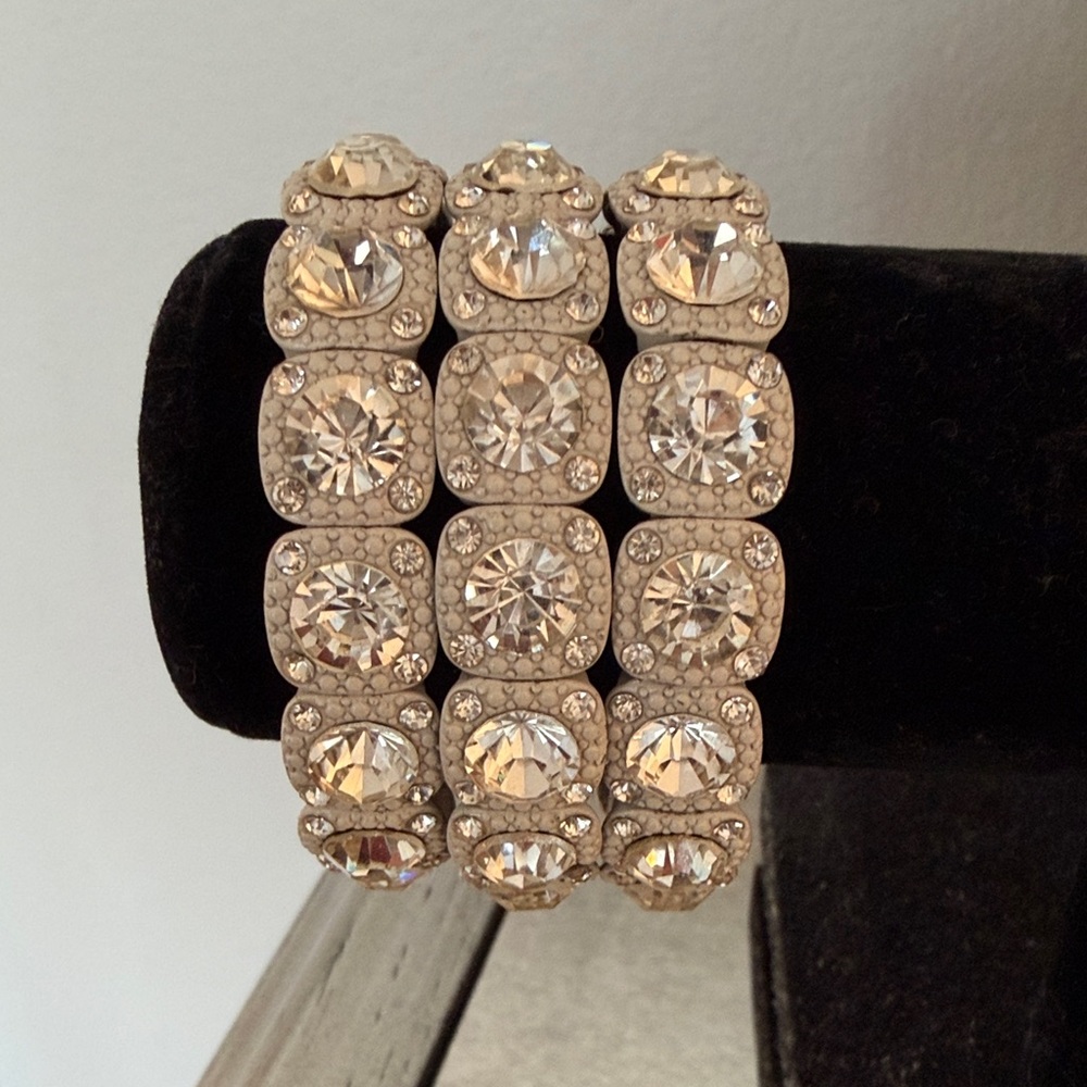 Paparazzi White Rhinestone Stretch Bracelet Set | Sparkly Society Cushion Cut